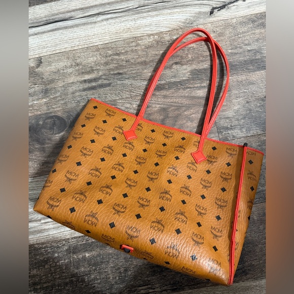 MCM Visetos Tote Bag + Wristlet Pouch - Picture 9 of 11